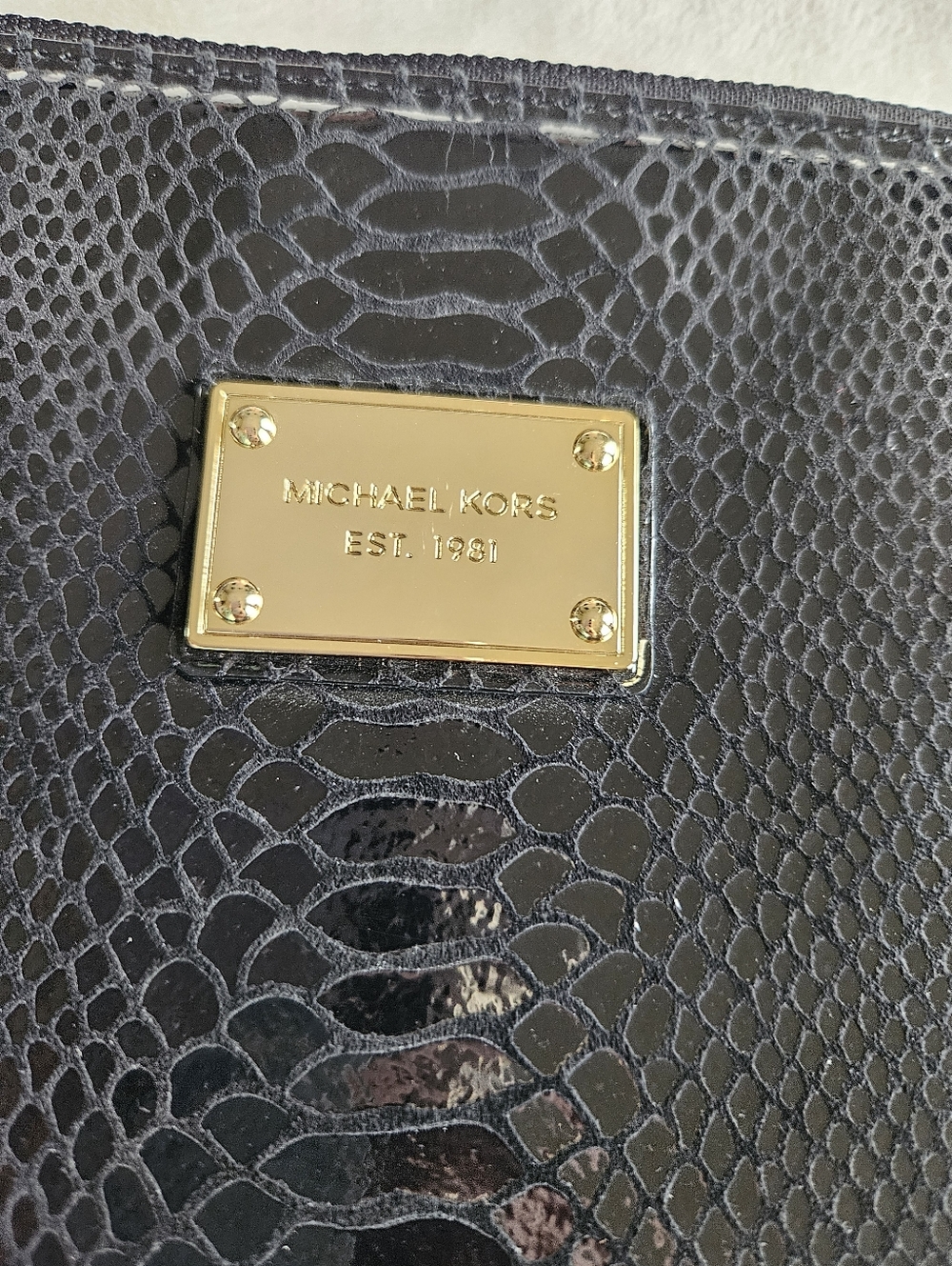 NWOT Michael Kors Black Faux-Snake Laptop case. - Picture 7 of 9
